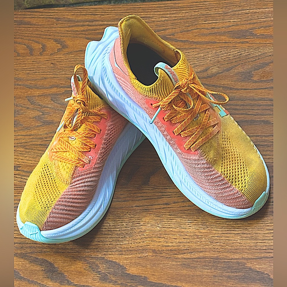 Hoka Carbon x3 Woman’s Endurance Running Shoe. Colorful styling. Woman’s Size 7